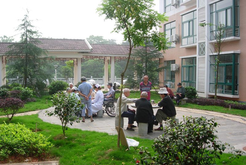 ���ʵ����г���